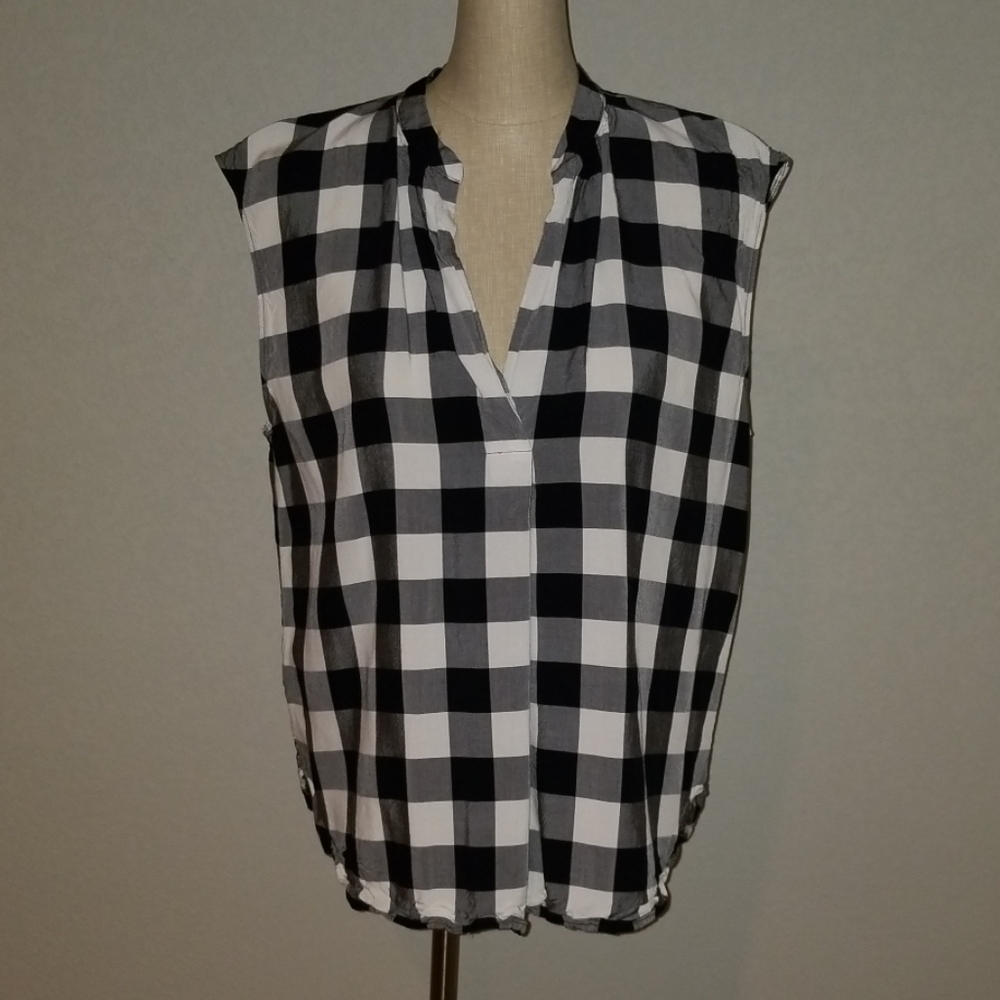 LOFT sleeveless blouse